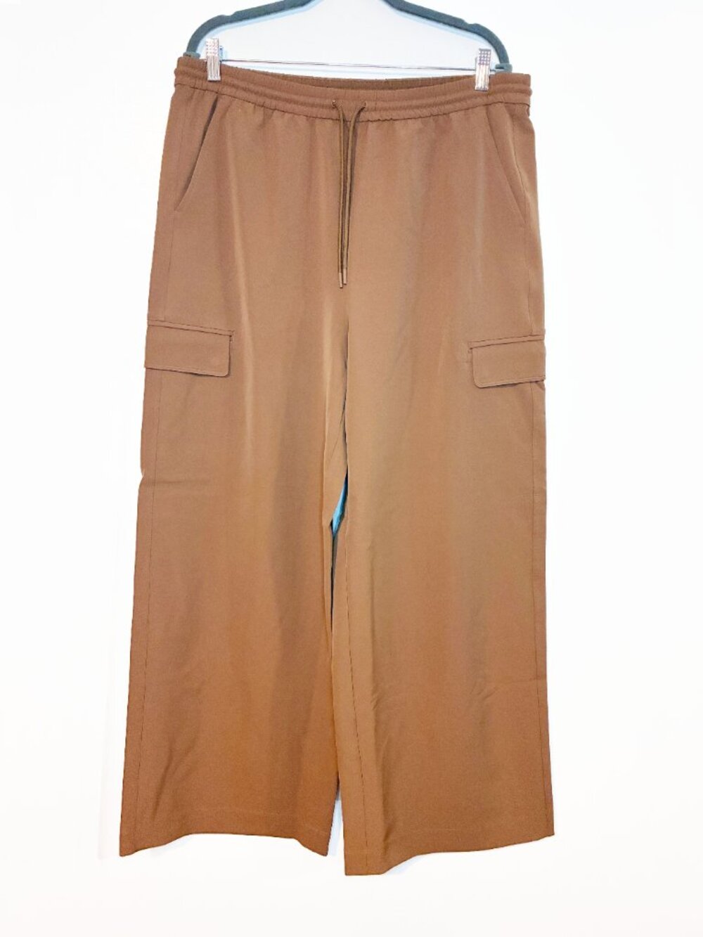 Athleta Promenade Wide Leg Cargo Pants EUC – Walnut Brown – Size L